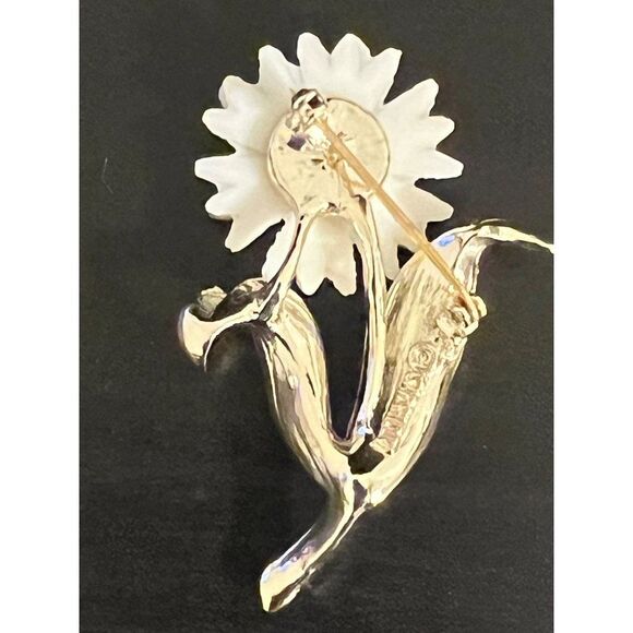 VTG Daisy Brooch signed Sarah Coventry - Picture 2 of 3